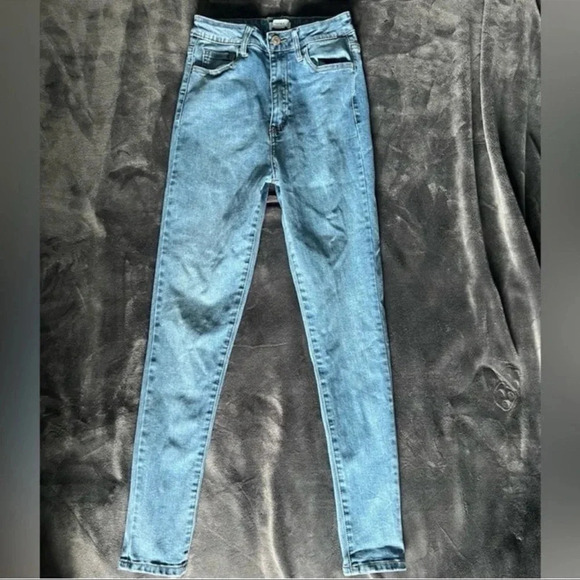 F21 MID RISE SKINNY JEANS SIZE 27 - Picture 1 of 3